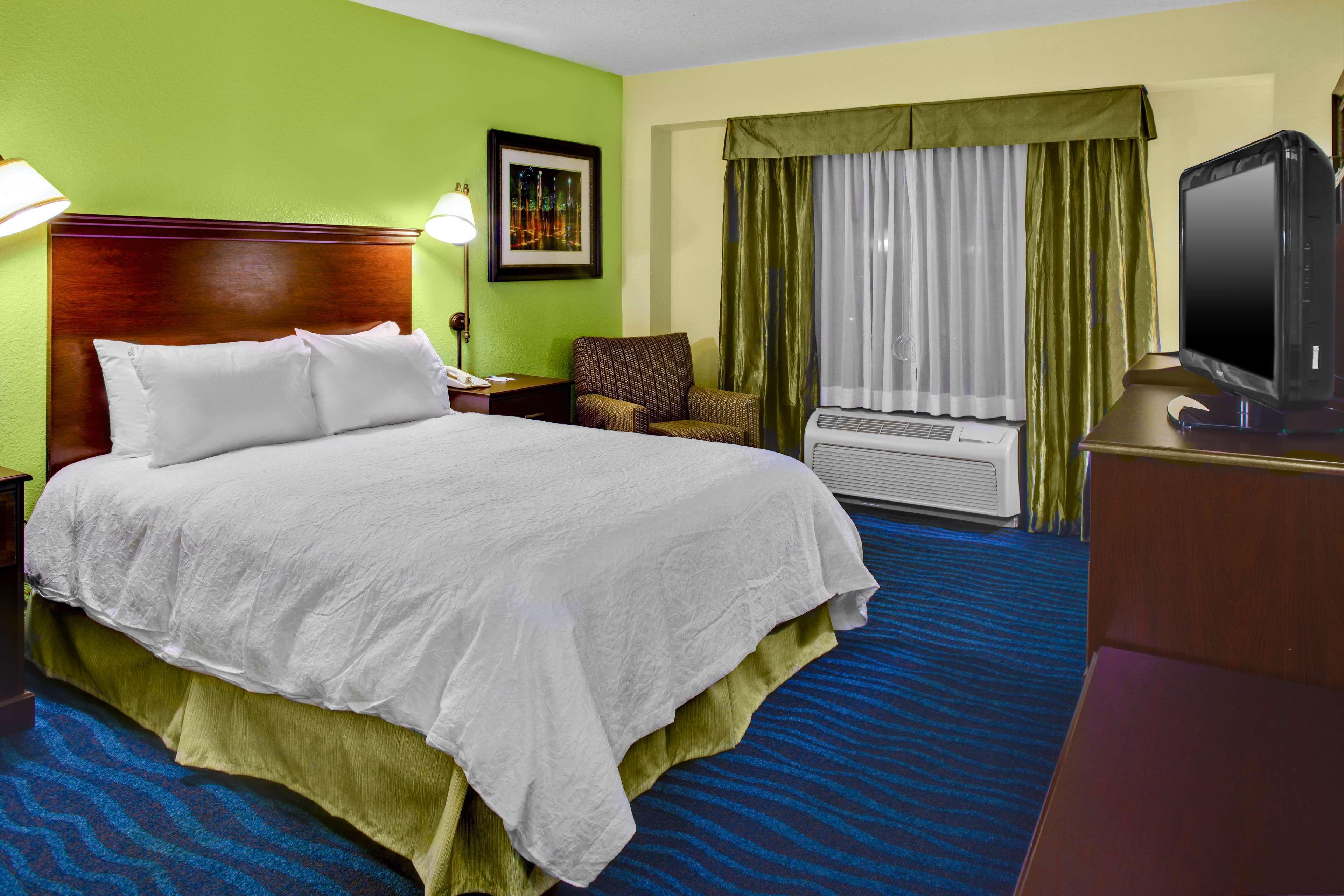 Hampton Inn Atlanta Perimeter Center Санді-Спрінгс Номер фото